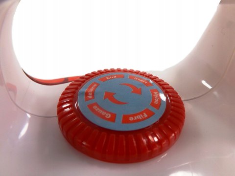 ŻELAZKO NA BATERIE SPRYSKIWACZ DŹWIĘK ŚWIATŁ 3207C