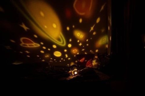 1835 PROJEKTOR HOUSE GIO-176