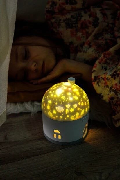 1835 PROJEKTOR HOUSE GIO-176