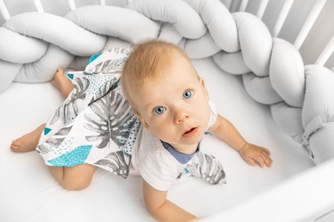 PIELUCHA MUŚLINOWA 70X80 CM PEONIE BIAŁE