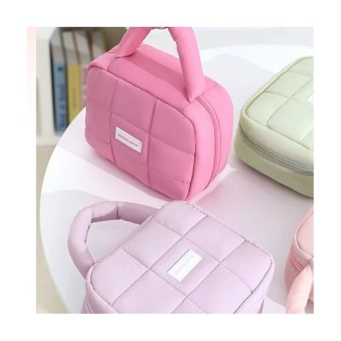 Kosmetyczka damska pikowana kuferek z rączką 21 x 17 x 8cm KS139R