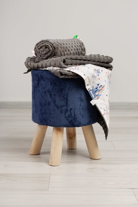 LEKKI KOCYK MINKY 75 x 100 GRAFIT ŁAPACZE SNÓW