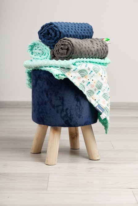 LEKKI KOCYK MINKY 75 x 100 GRAFIT ŁAPACZE SNÓW