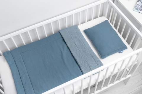 KOMPLET DO ŁÓŻECZKA DZIERGANY Z MUŚLINĄ NIEBIESKI