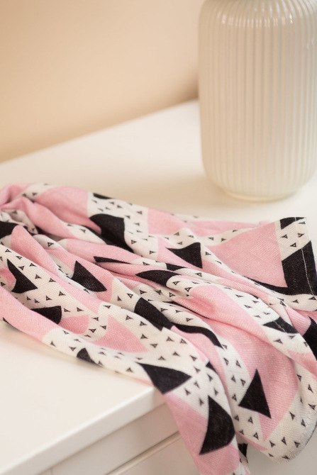 PIELUCHA BAMBUS TRÓJKĄT RÓŻOWY 75x75